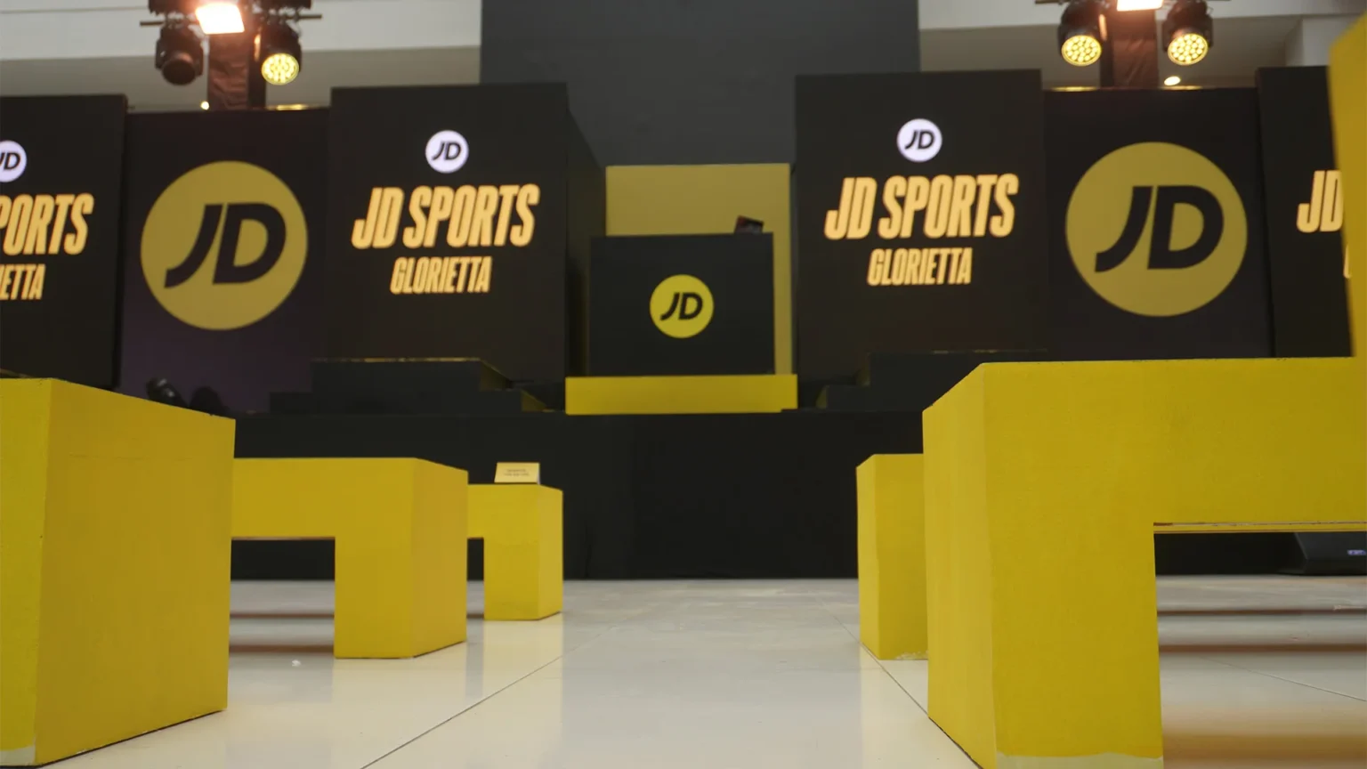 JD SPORTS-3